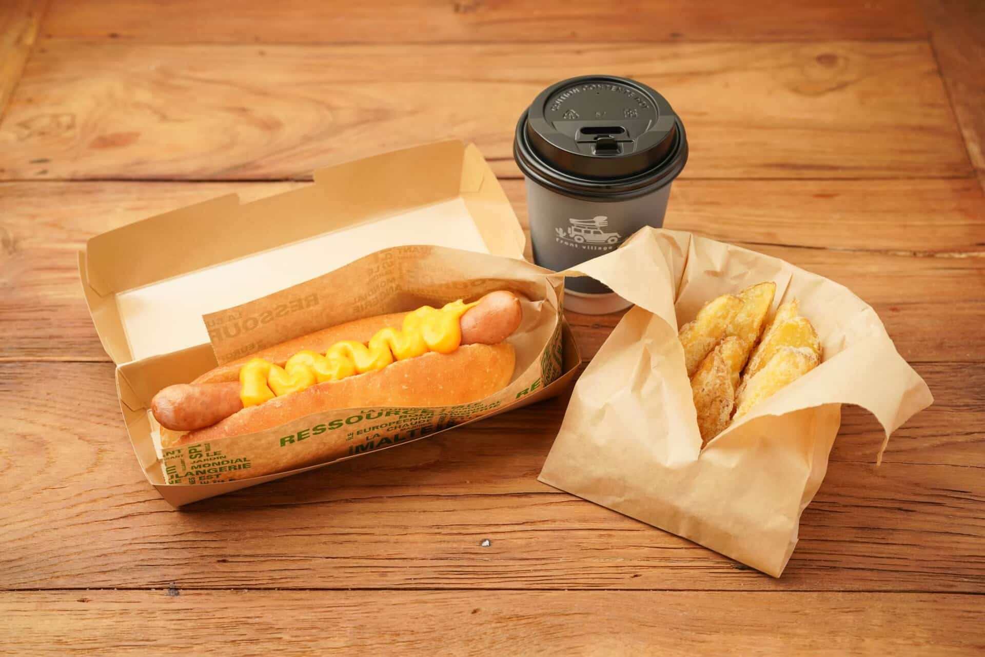 濃厚チーズソースの林SPFフランクドッグ